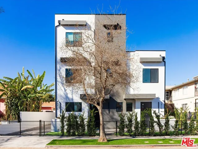 2817 1/2 S Redondo Boulevard, Los Angeles, California 90016