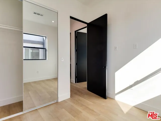 2817 1/2 S Redondo Boulevard, Los Angeles, California 90016