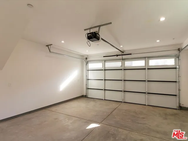 2817 1/2 S Redondo Boulevard, Los Angeles, California 90016
