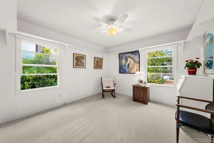 880 Tarento Drive, Point Loma, California 92106