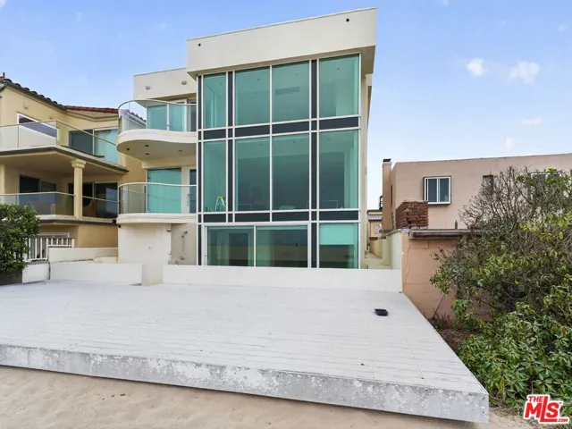 4015 Ocean Drive, Oxnard, California 93035