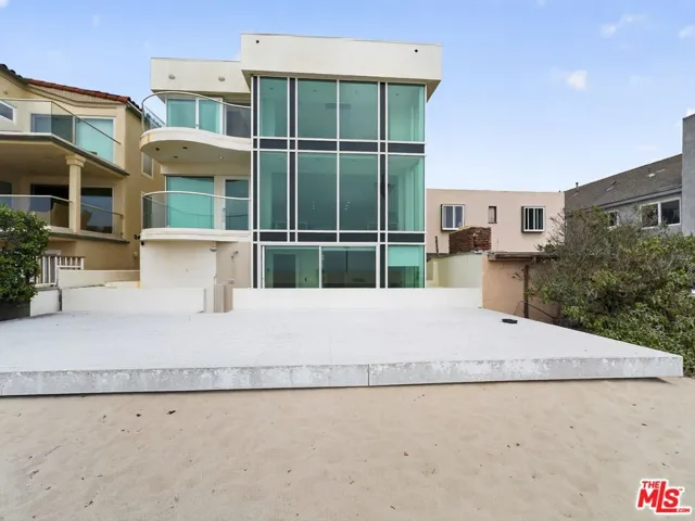 4015 Ocean Drive, Oxnard, California 93035