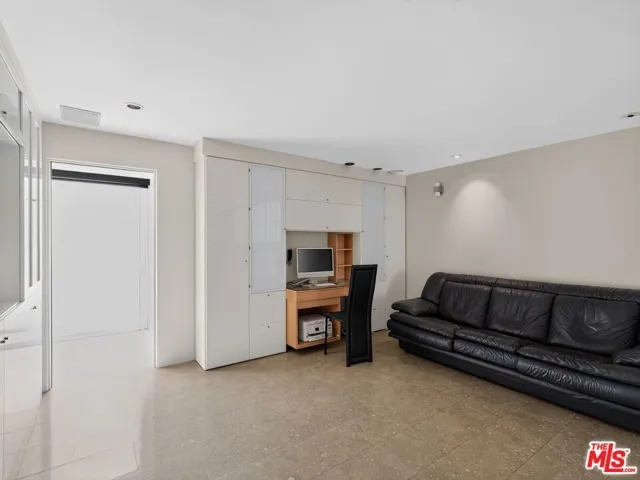 4015 Ocean Drive, Oxnard, California 93035