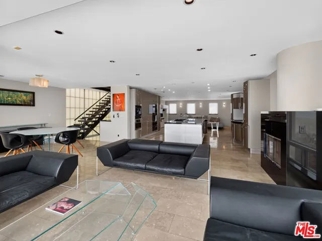 4015 Ocean Drive, Oxnard, California 93035