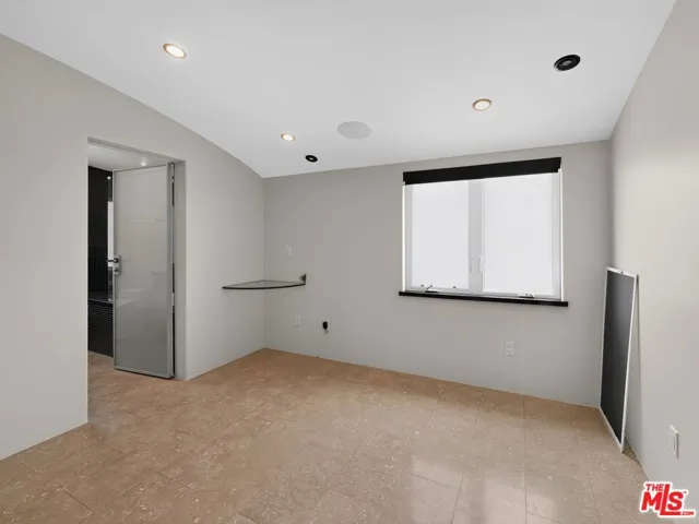 4015 Ocean Drive, Oxnard, California 93035