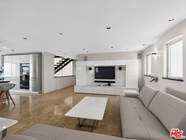 4015 Ocean Drive, Oxnard, California 93035