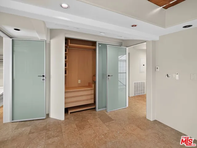 4015 Ocean Drive, Oxnard, California 93035