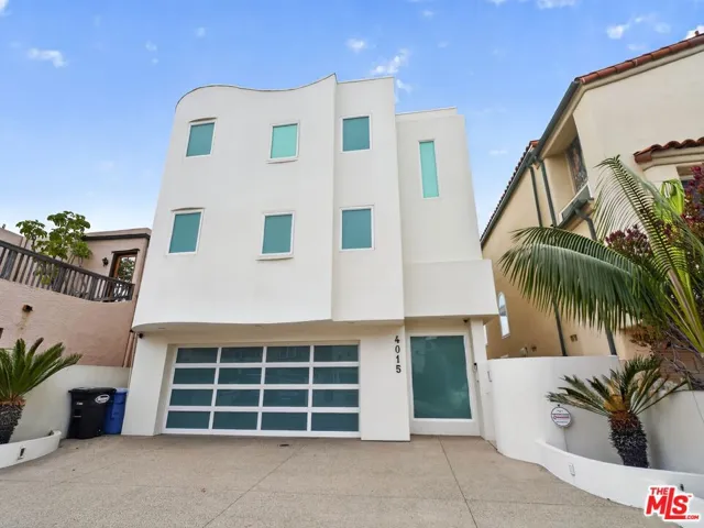 4015 Ocean Drive, Oxnard, California 93035