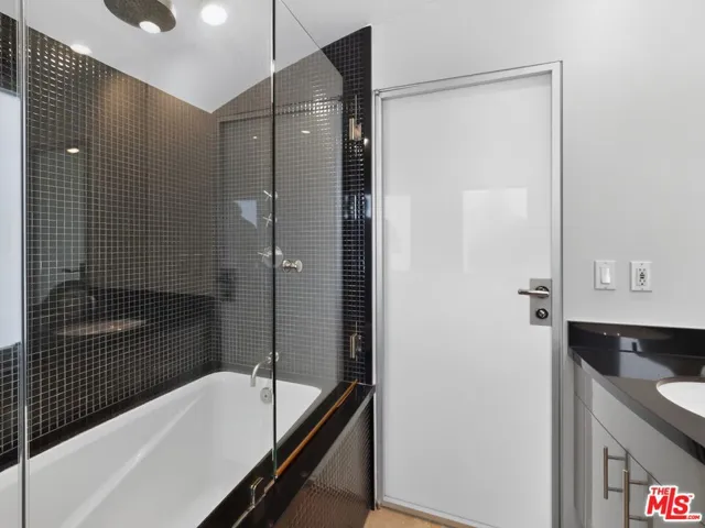 4015 Ocean Drive, Oxnard, California 93035