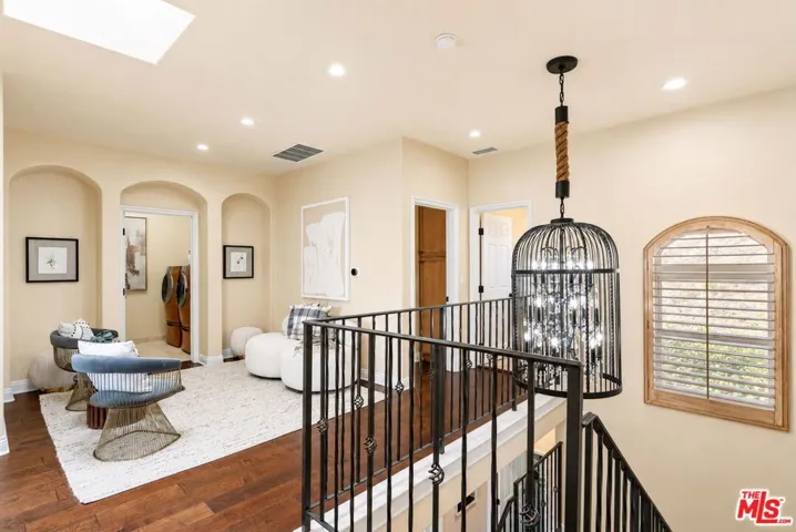 23963 De Ville Way, Malibu, California 90265