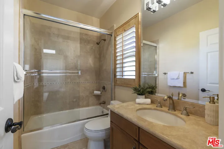 23963 De Ville Way, Malibu, California 90265