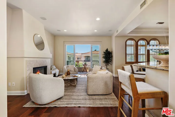23963 De Ville Way, Malibu, California 90265