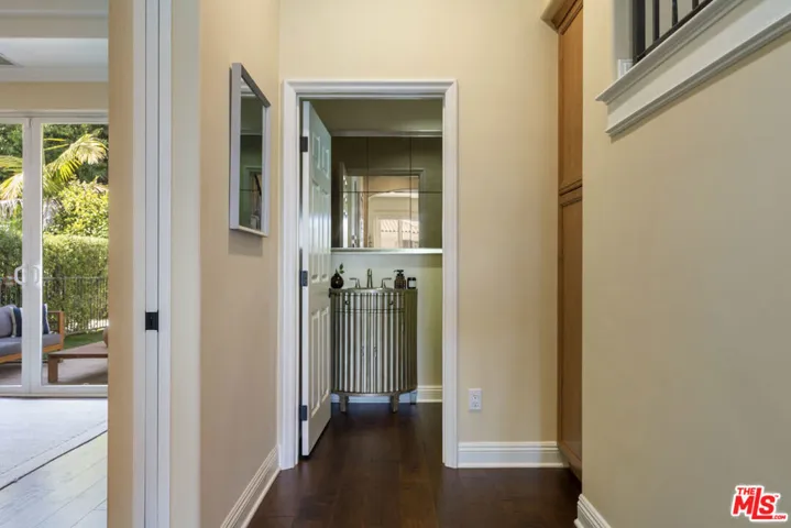 23963 De Ville Way, Malibu, California 90265