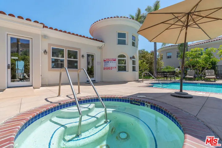 23963 De Ville Way, Malibu, California 90265