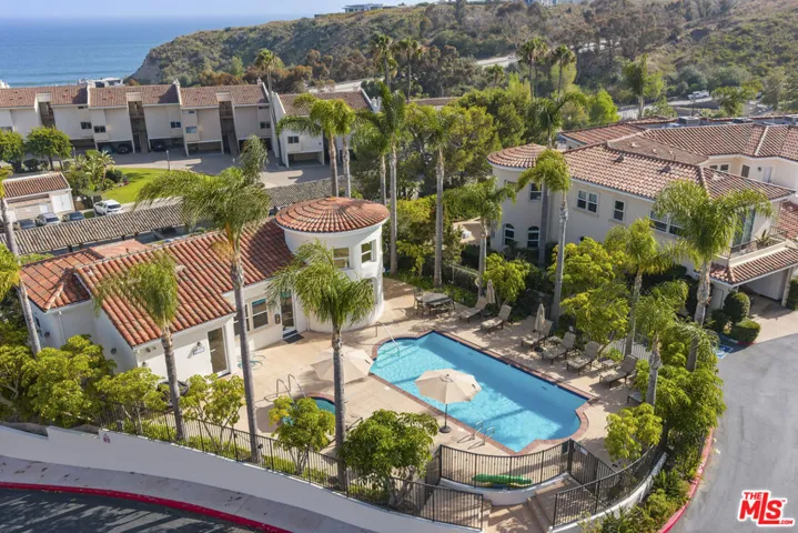 23963 De Ville Way, Malibu, California 90265