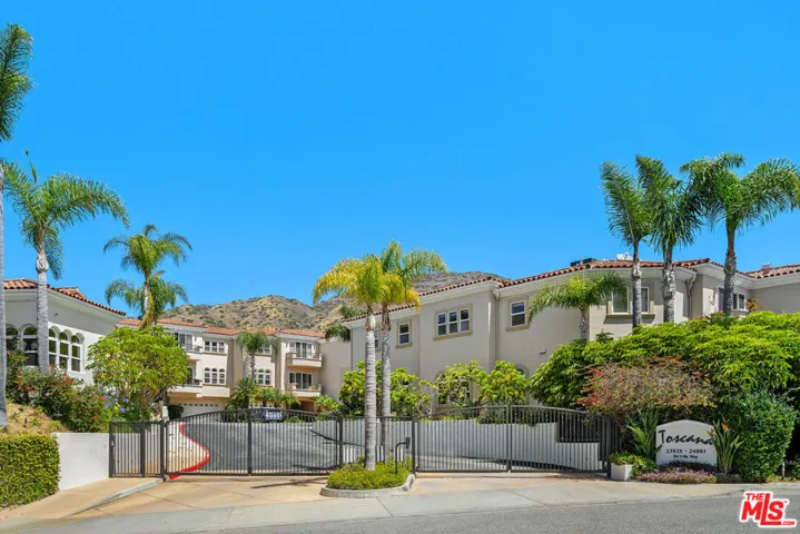23963 De Ville Way, Malibu, California 90265