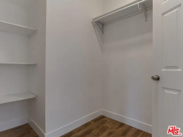 11472 Ventura B, Studio City, California 91604