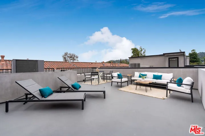 4326 Serene Place 4, Studio City, California 91604