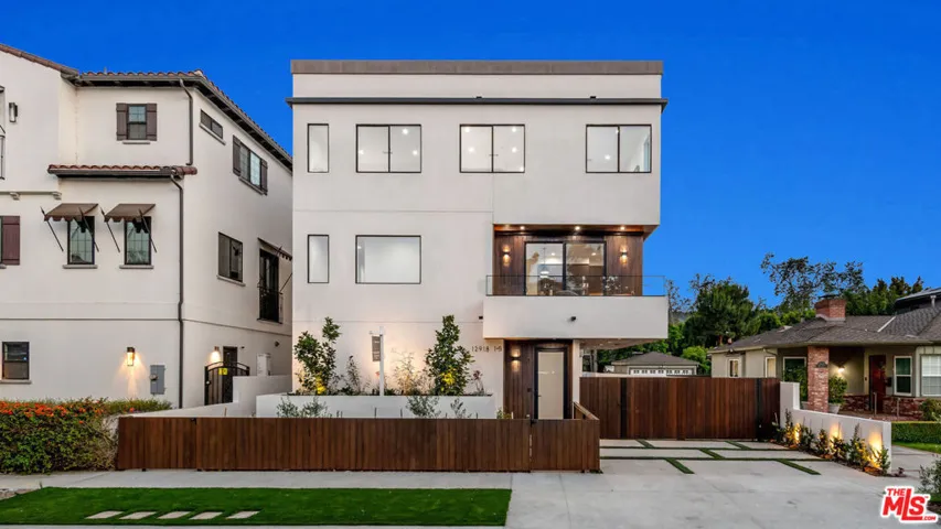 4326 Serene Place 4, Studio City, California 91604