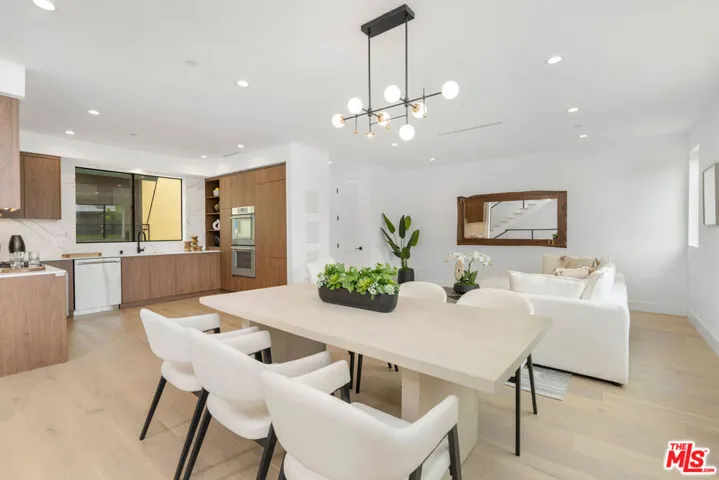 4326 Serene Place 4, Studio City, California 91604