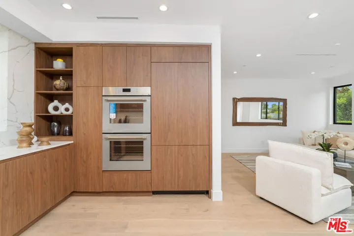 4326 Serene Place 4, Studio City, California 91604