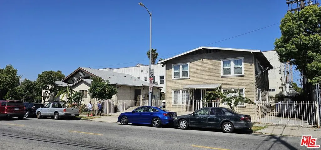 1120 N Van Ness Avenue, Los Angeles, California 90038