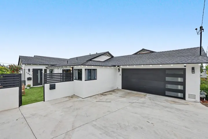 1891 Titus Street, San Diego, California 92110