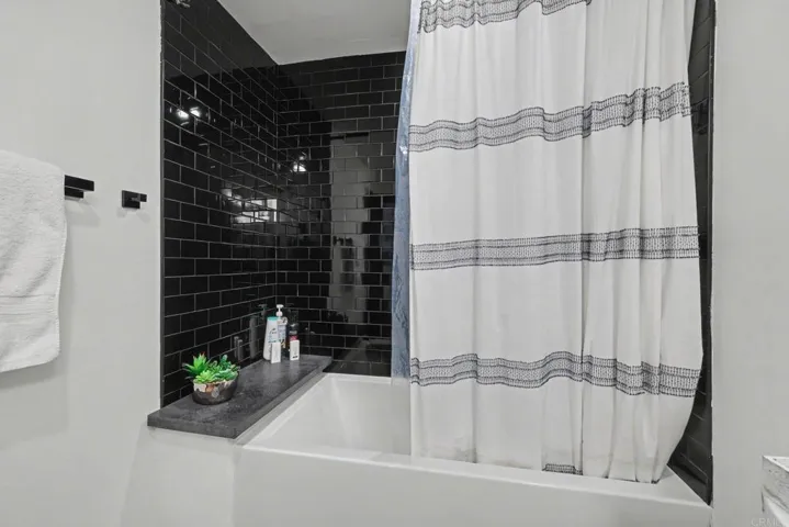 1891 Titus Street, San Diego, California 92110