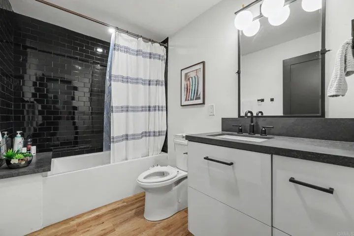 1891 Titus Street, San Diego, California 92110