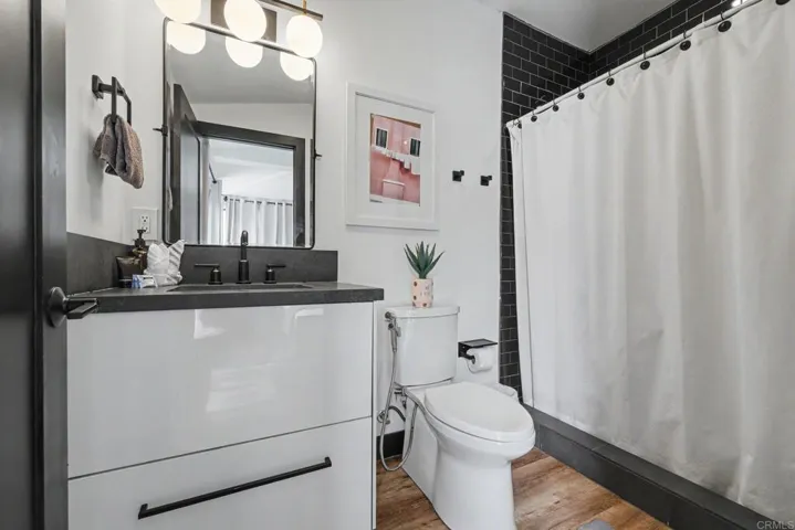 1891 Titus Street, San Diego, California 92110