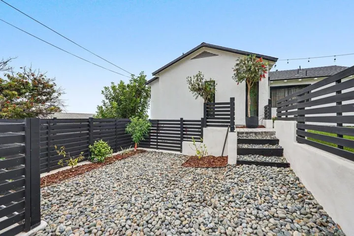 1891 Titus Street, San Diego, California 92110