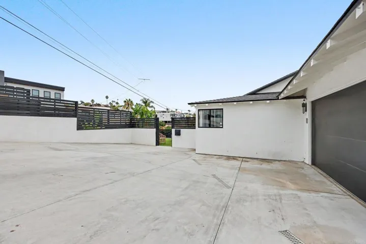 1891 Titus Street, San Diego, California 92110