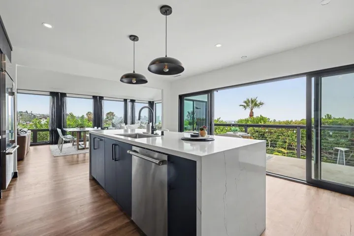 1891 Titus Street, San Diego, California 92110