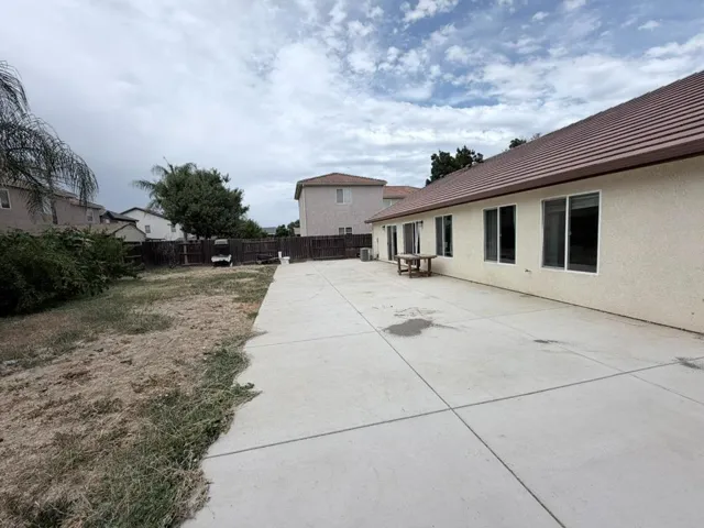 243 Sunburst Street, Los Banos, California 93635
