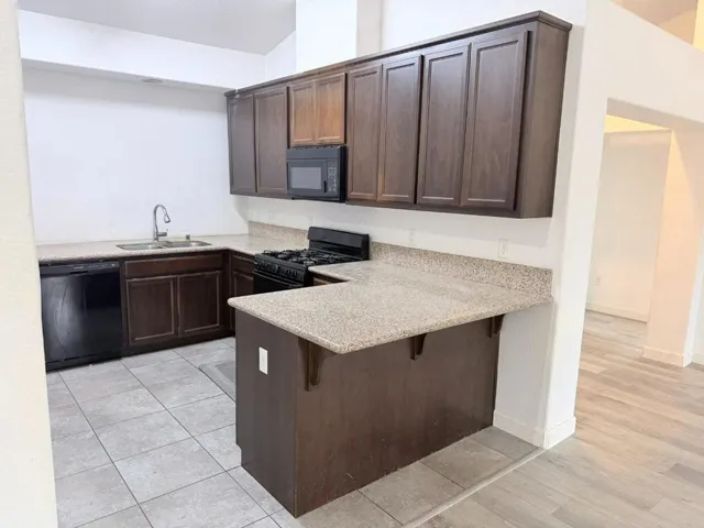 243 Sunburst Street, Los Banos, California 93635