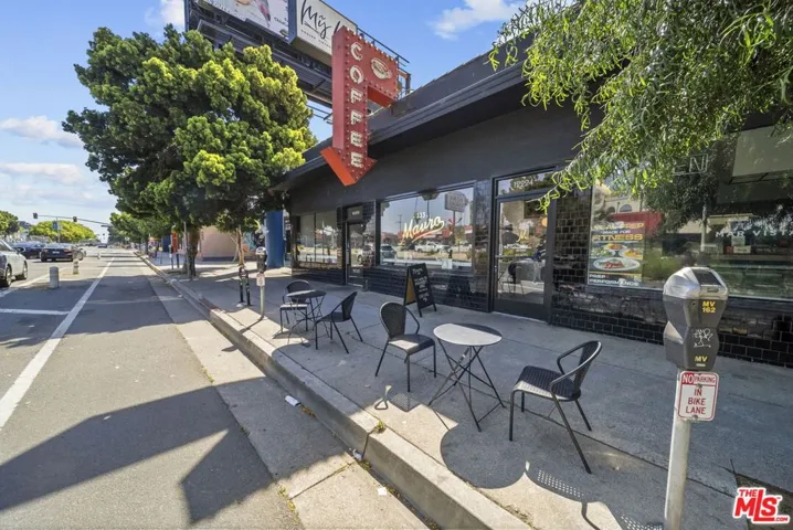 12515 Pacific Avenue 208, Los Angeles, California 90066