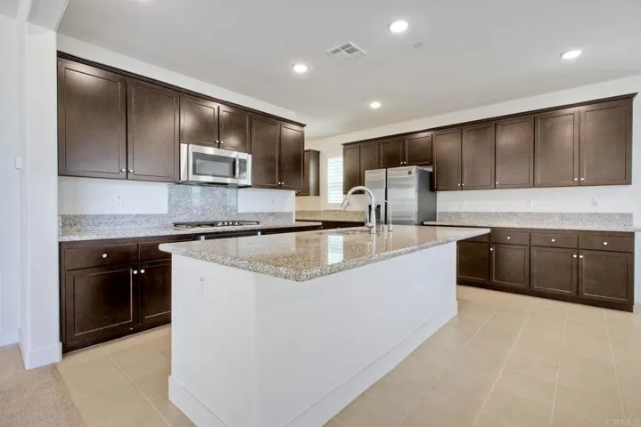 36367 Calle Lisbon, Winchester, California 92596