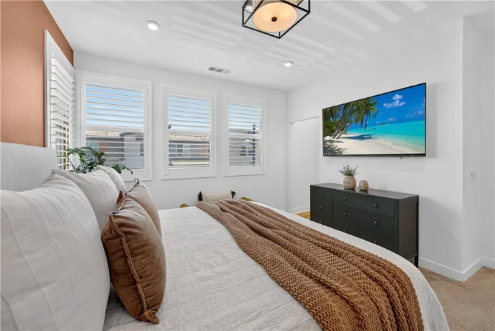 115 Sunstone Place, Rancho Mission Viejo, California 92694