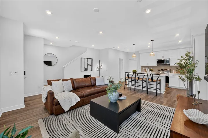 115 Sunstone Place, Rancho Mission Viejo, California 92694