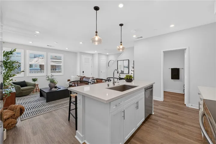 115 Sunstone Place, Rancho Mission Viejo, California 92694
