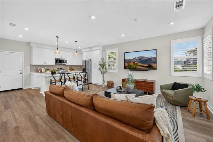 115 Sunstone Place, Rancho Mission Viejo, California 92694