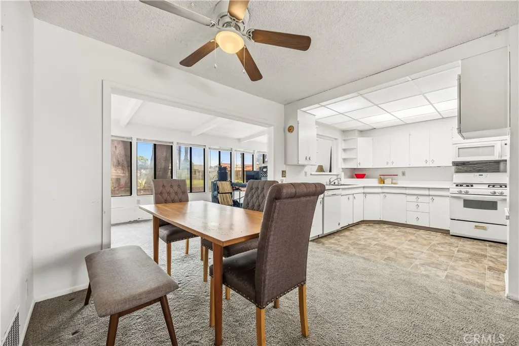 450 Panorama, Hemet, California 92543 — photo 5