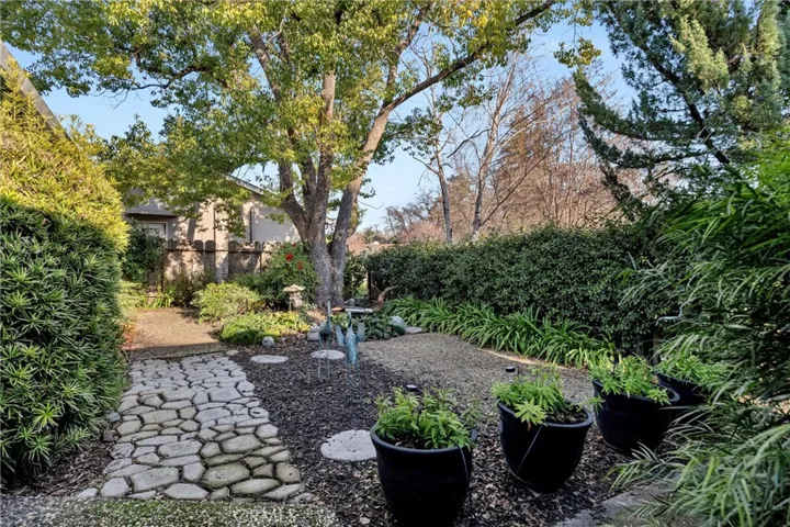 1688 Park View, Chico, California 95926