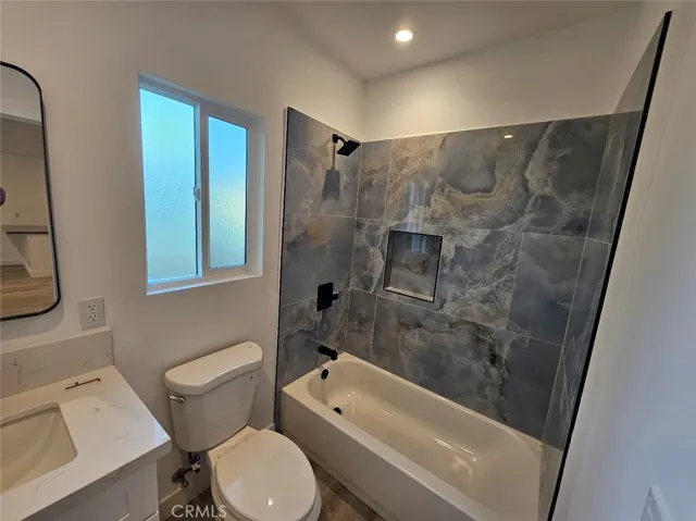 1401 S Rosewood 3, Santa Ana, California 92707