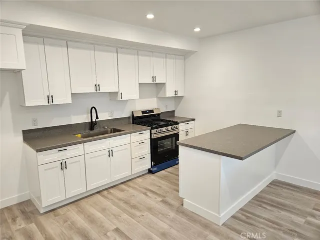 1401 S Rosewood 3, Santa Ana, California 92707