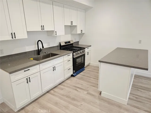1401 S Rosewood 3, Santa Ana, California 92707