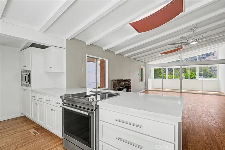 15029 Encanto Drive, Sherman Oaks, California 91403