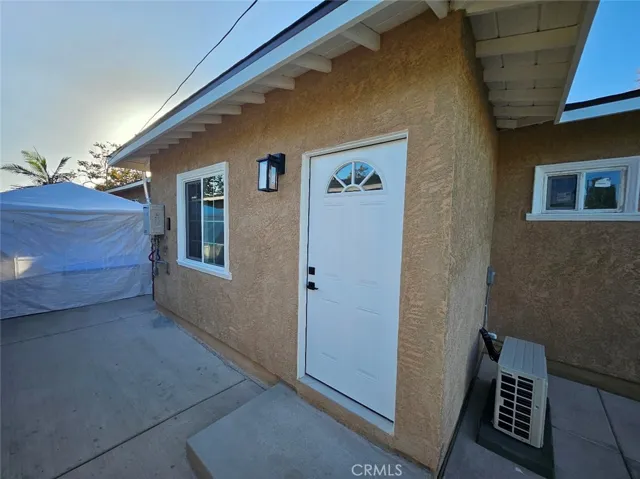 1401 S Rosewood 2, Santa Ana, California 92707
