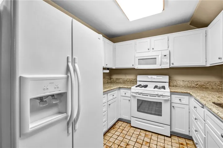 960 W Arrow E, Upland, California 91786