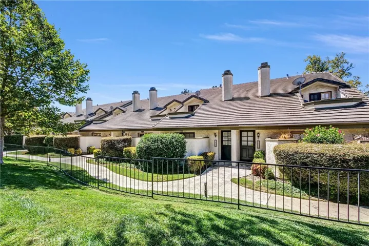 960 W Arrow E, Upland, California 91786